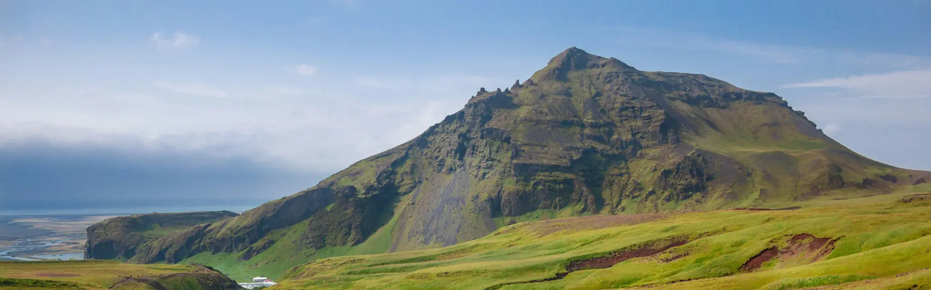 Banner image for Iceland representative of the country