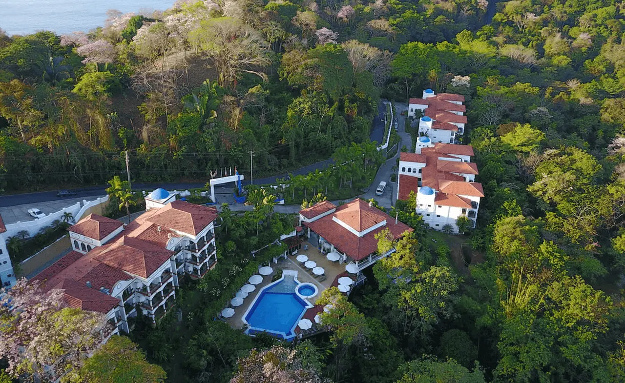 Shana By The Beach Hotel and Spa