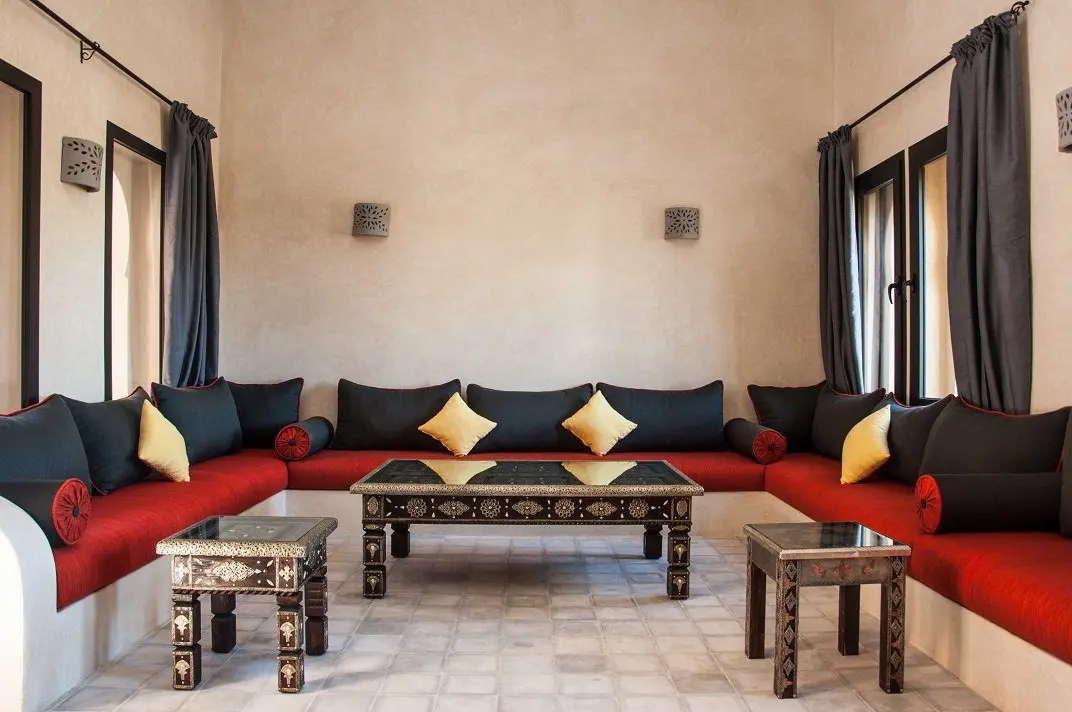 Dining and Lounge image 4