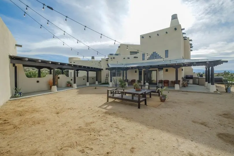 Expansive Backyard image 1