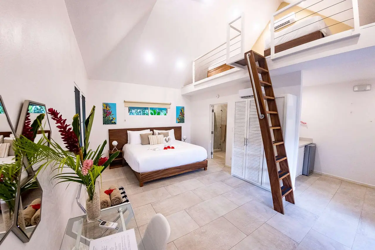 Aves Hotel & Resort