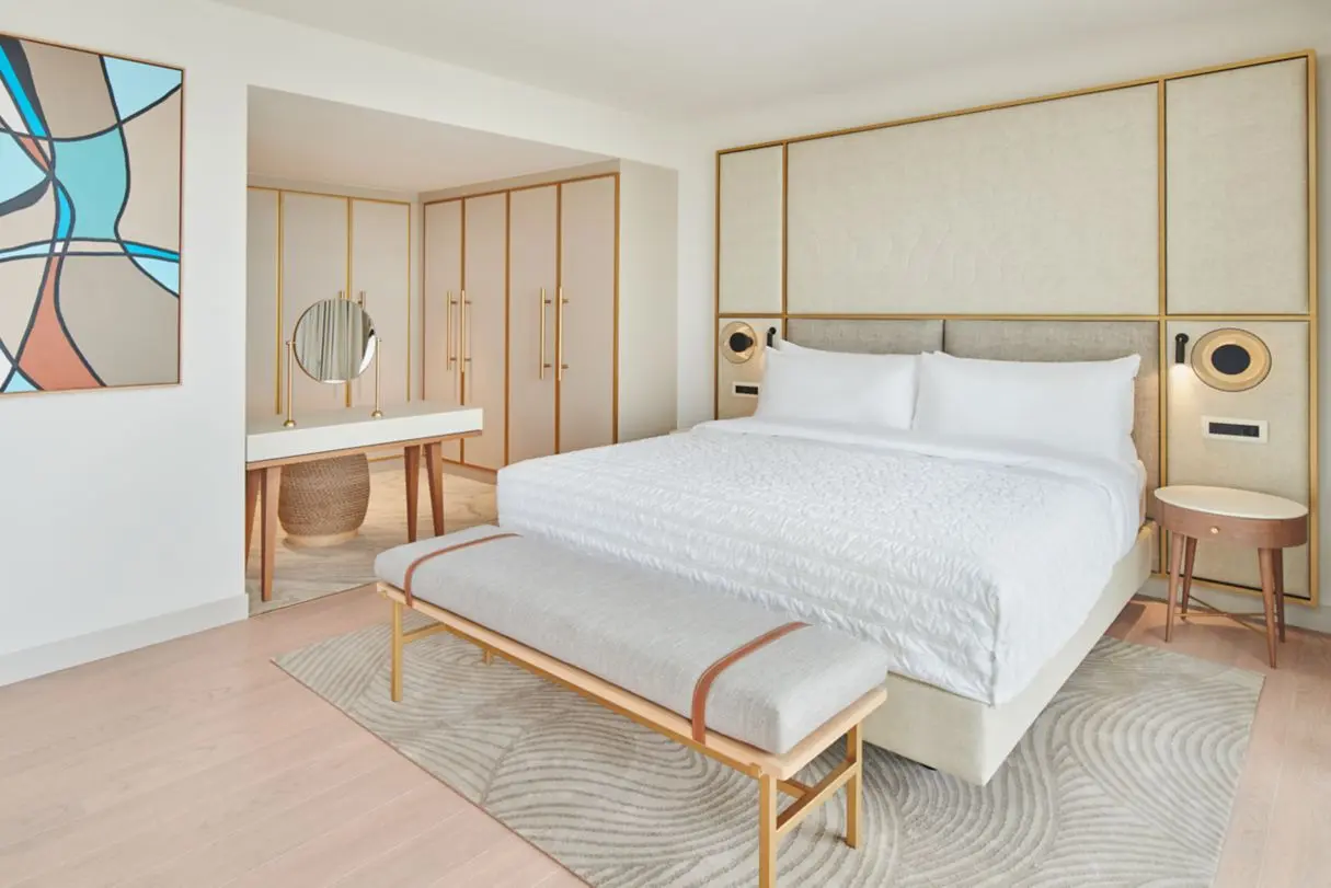 Le Meridien Lav