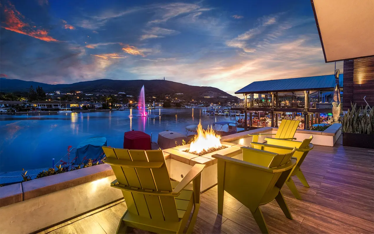 Lakehouse Hotel & Resort