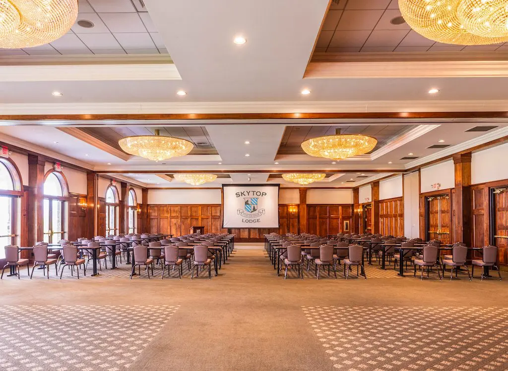 Executive Conference Center image 8