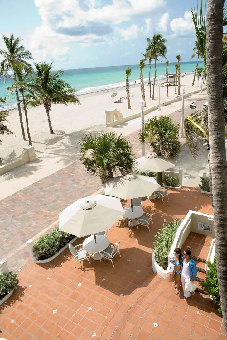 DoubleTree by Hilton Hollywood Beach