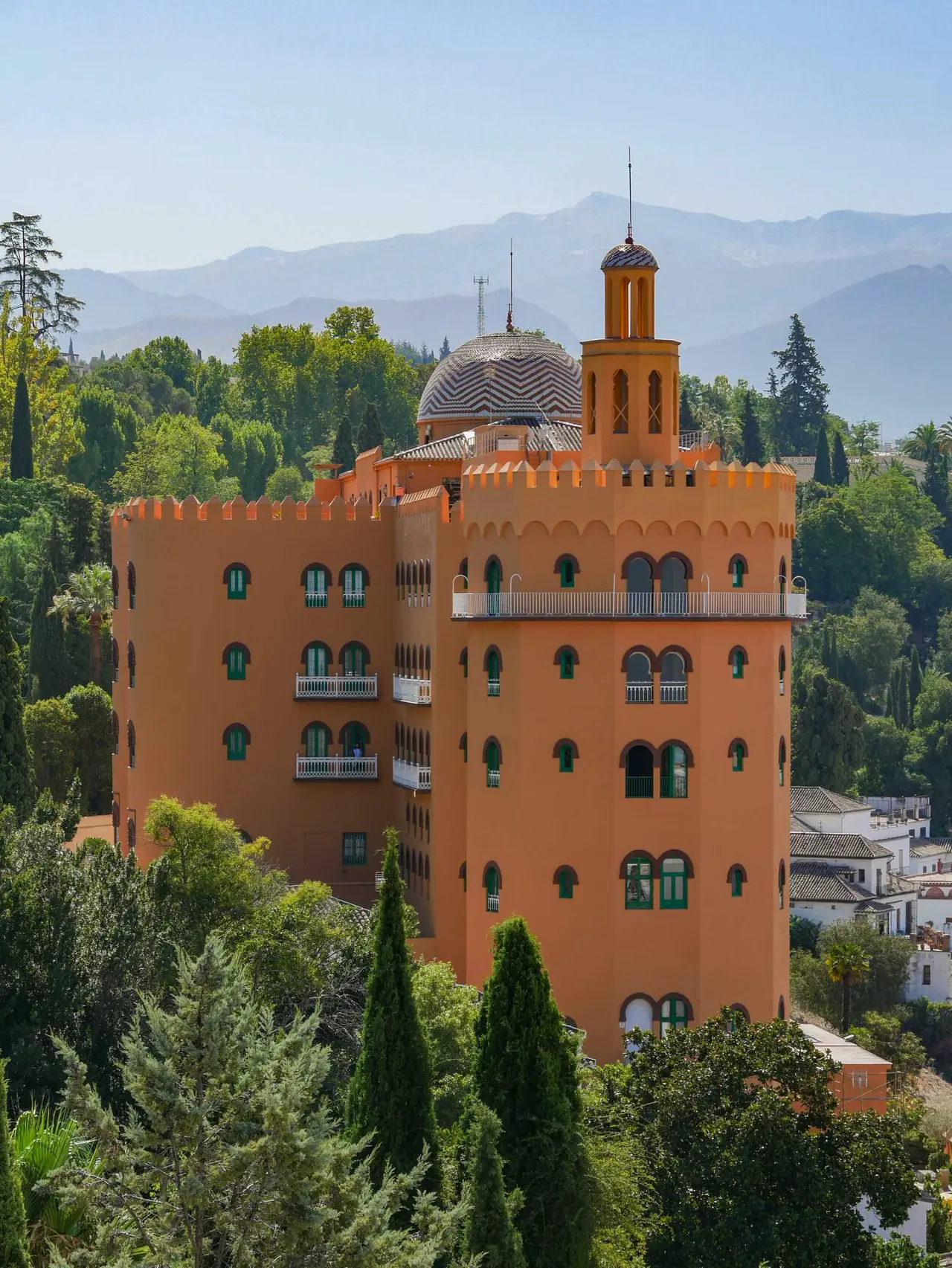 Alhambra Palace Hotel