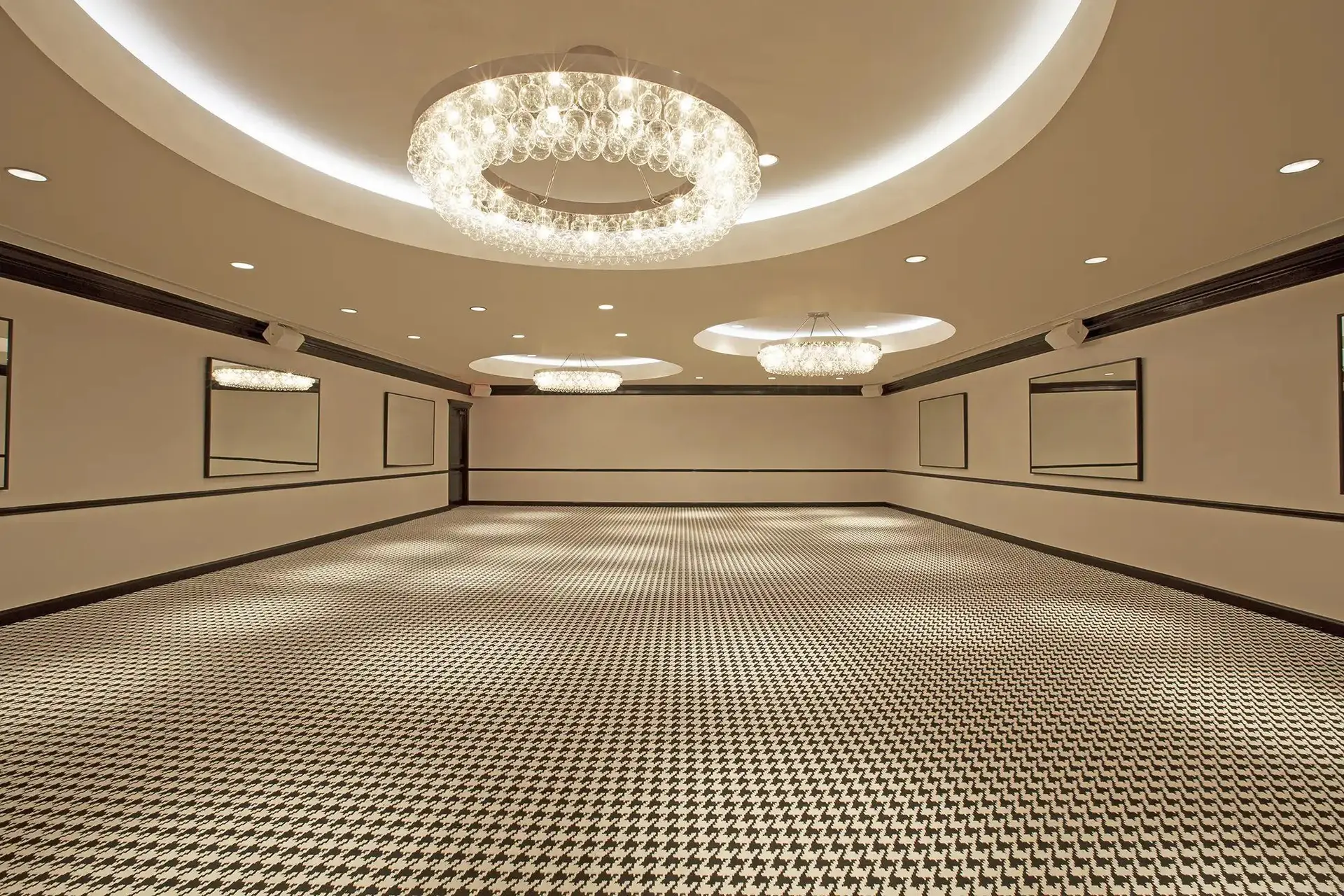 Metropolitan Ballroom image 2