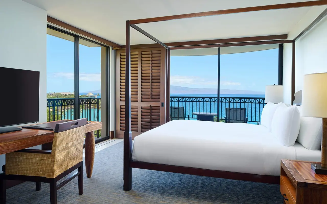 Royal Lahaina Resort & Bungalows
