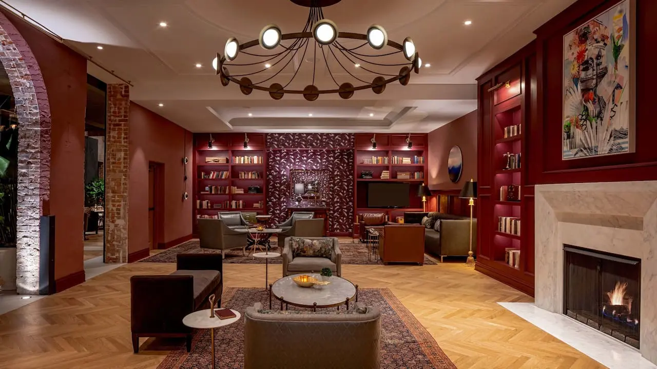 Press Room Lounge image 4