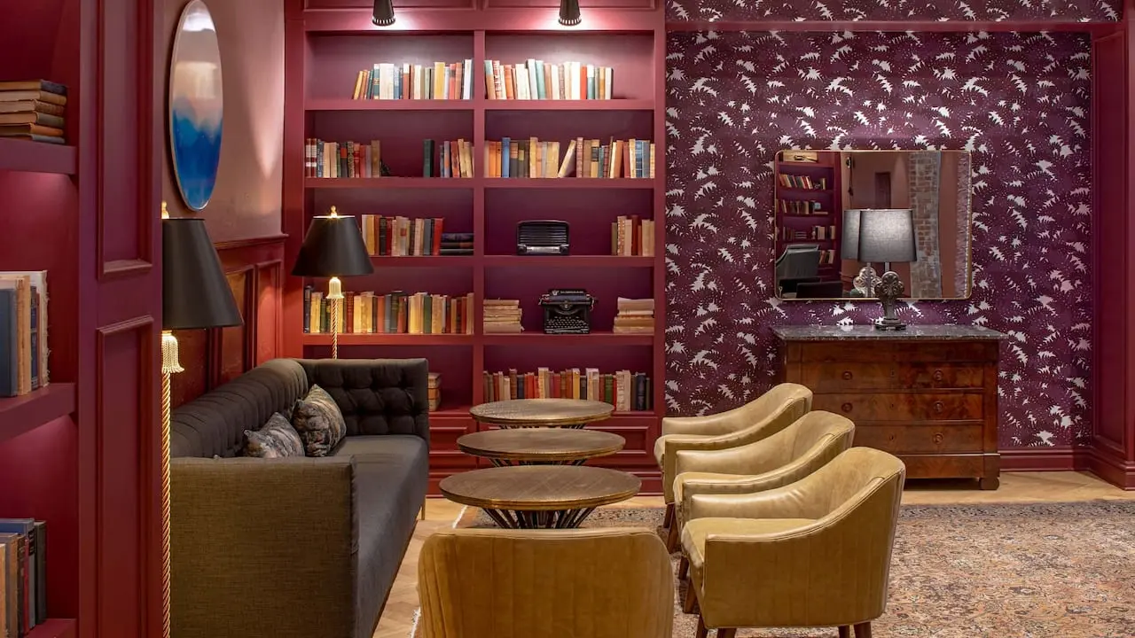 Press Room Lounge image 3