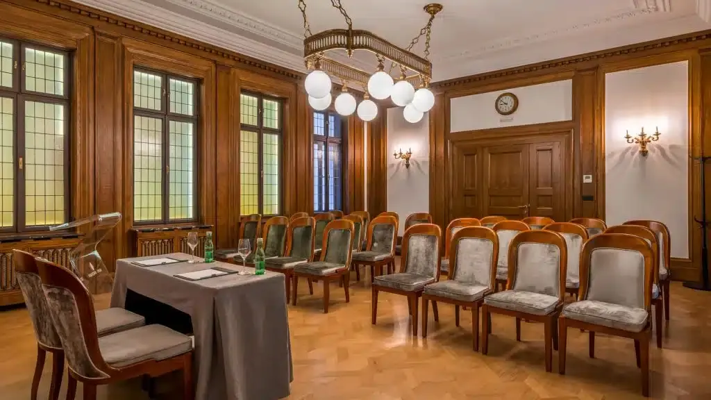 Capital Business Salon image 3