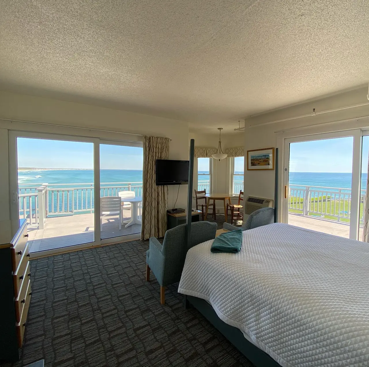 Beachmere Inn