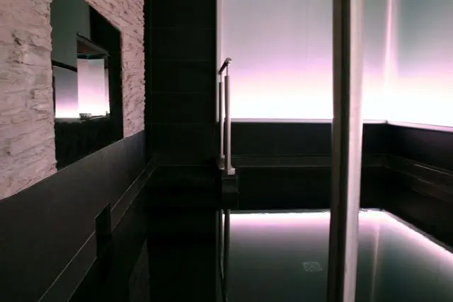 Riverside Beauty & Spa image 3