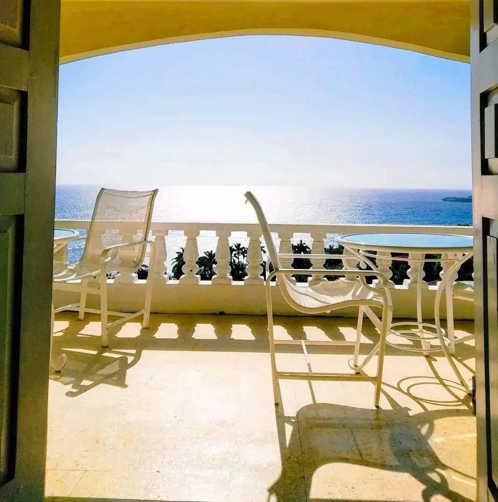 2 large Balconies with views image 8