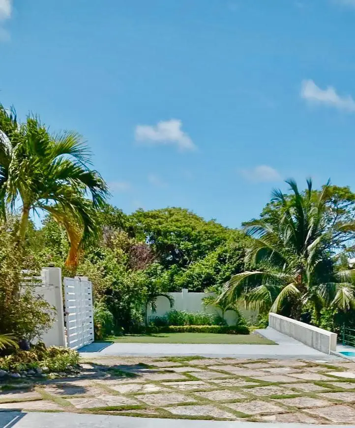 2 large Balconies with views image 2