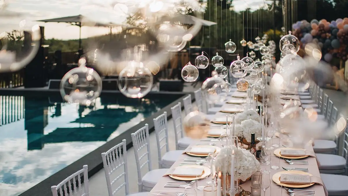 Outdoor Swimming Pool image 3