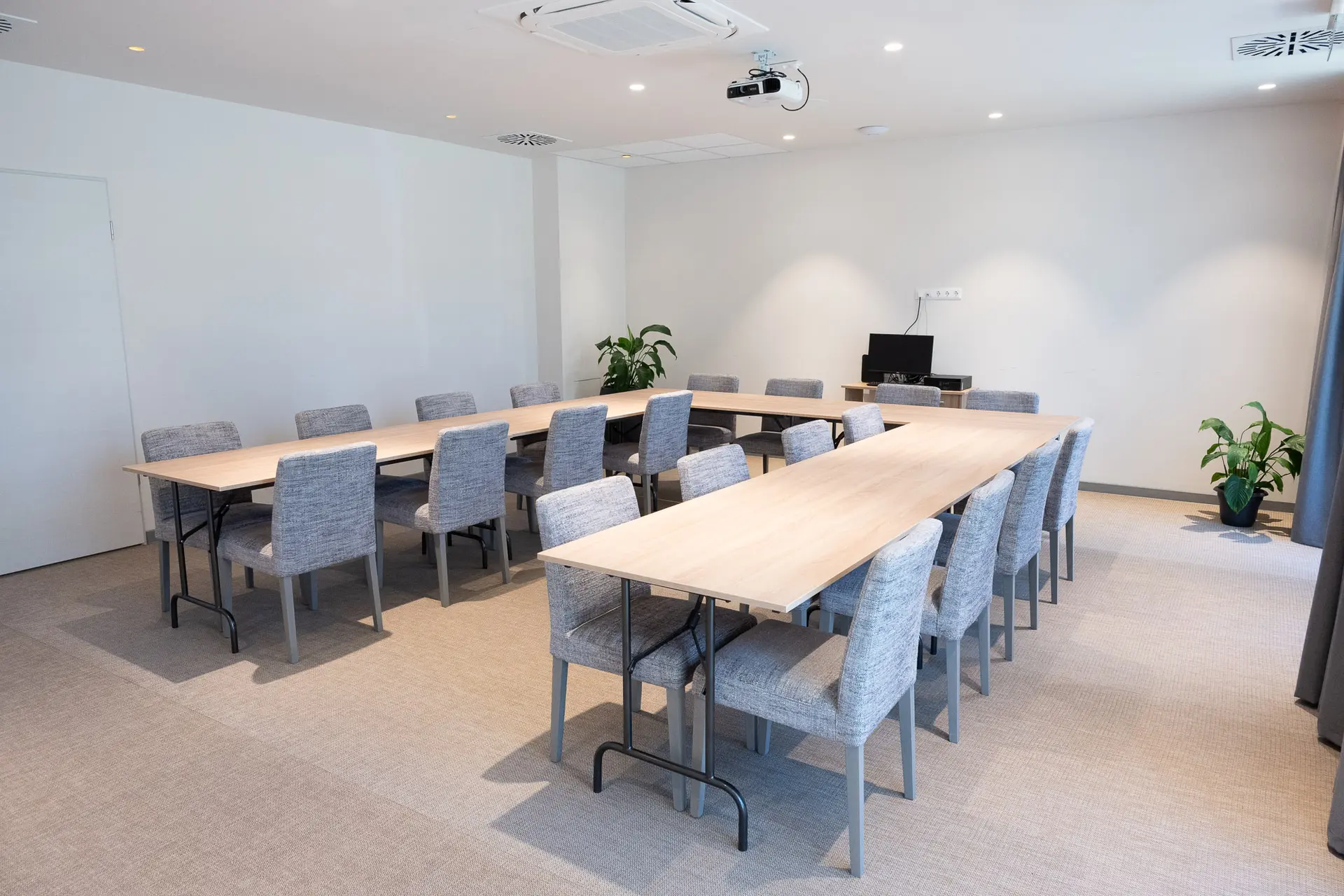 Meeting Room image 5