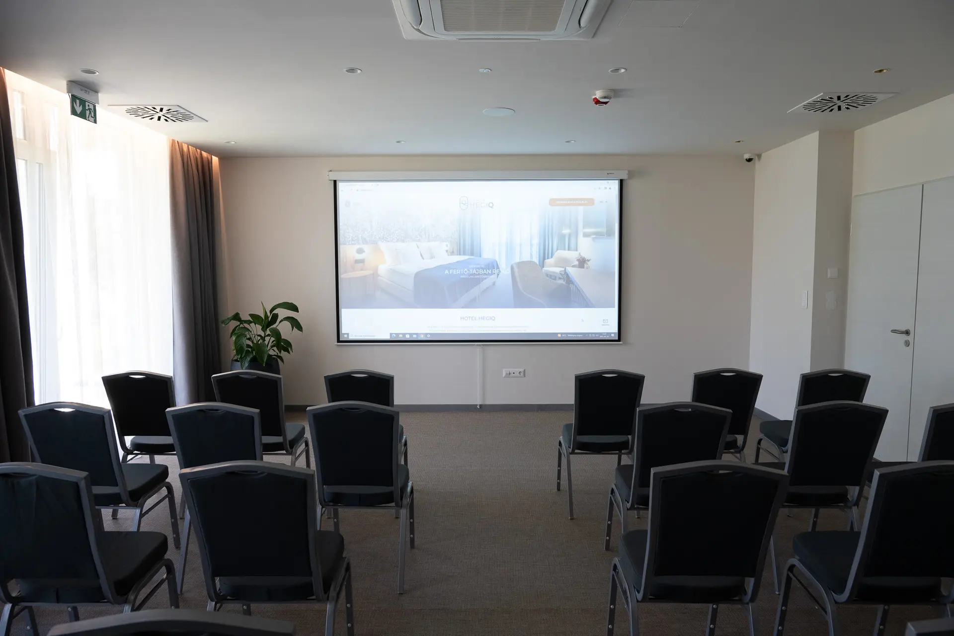 Meeting Room image 4