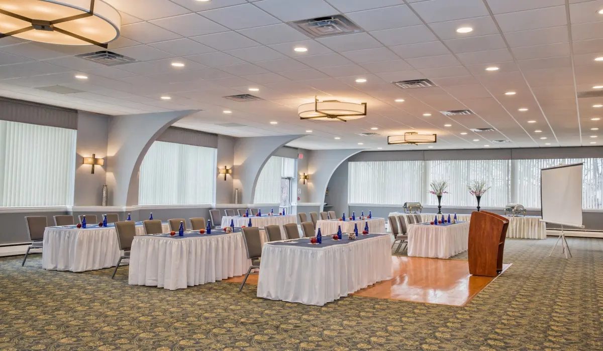 Woodland Room image 6