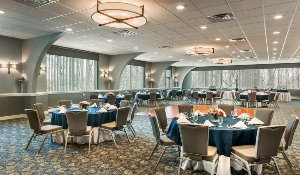 Woodland Room image 1