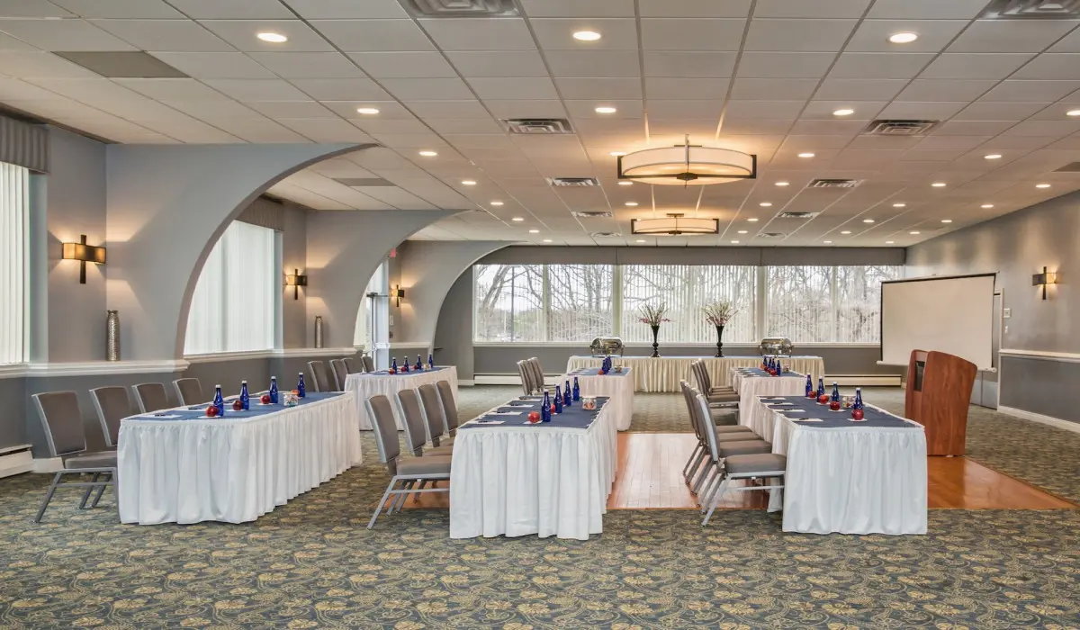 Woodland Room image 5