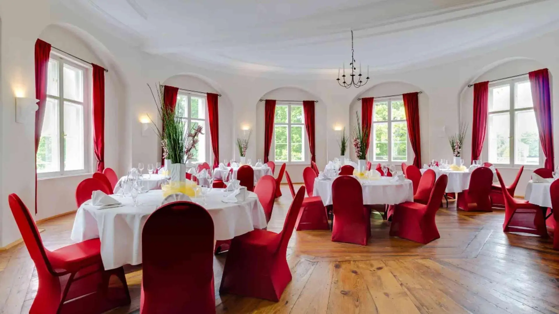 Meeting rooms image 1