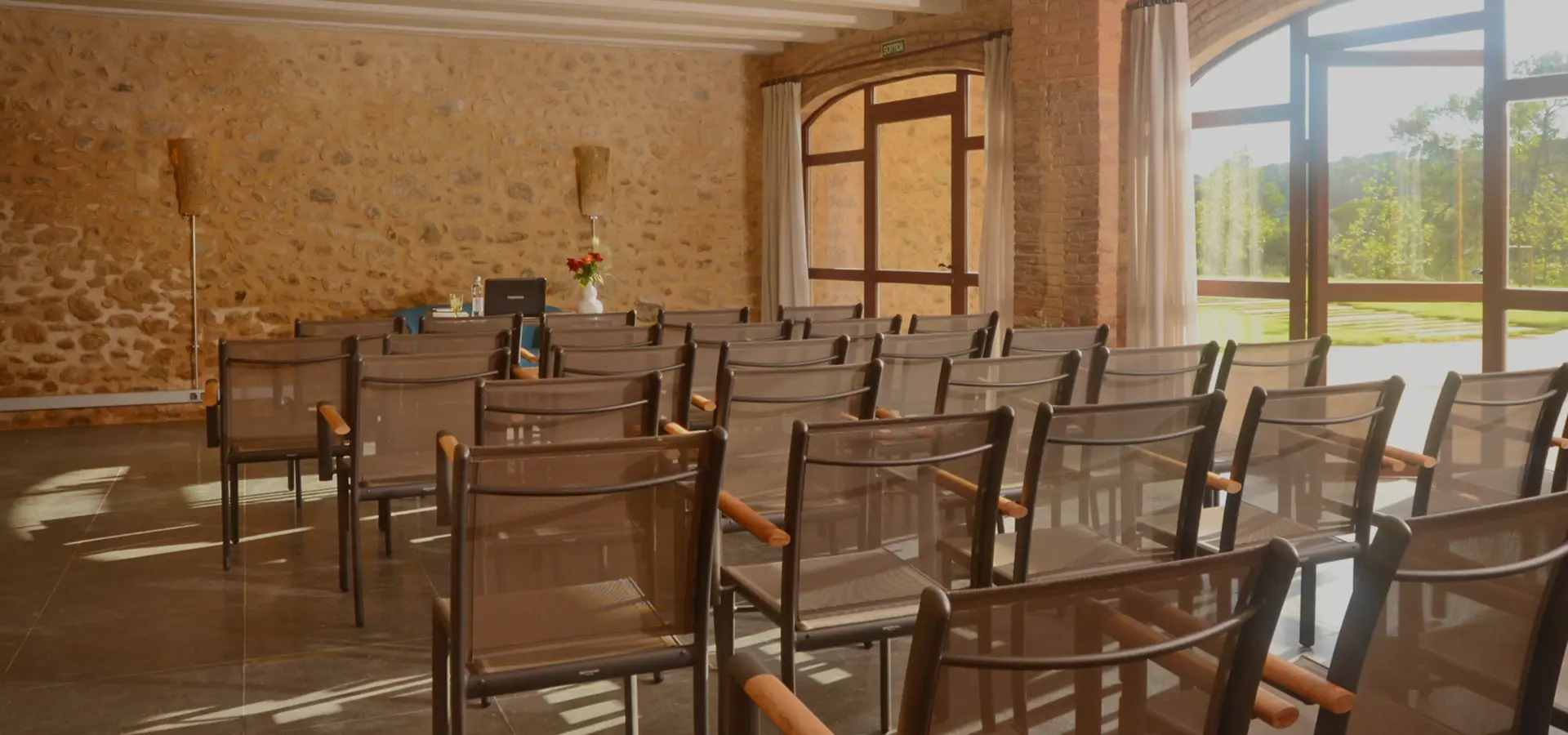 Mestral Lounge image 1