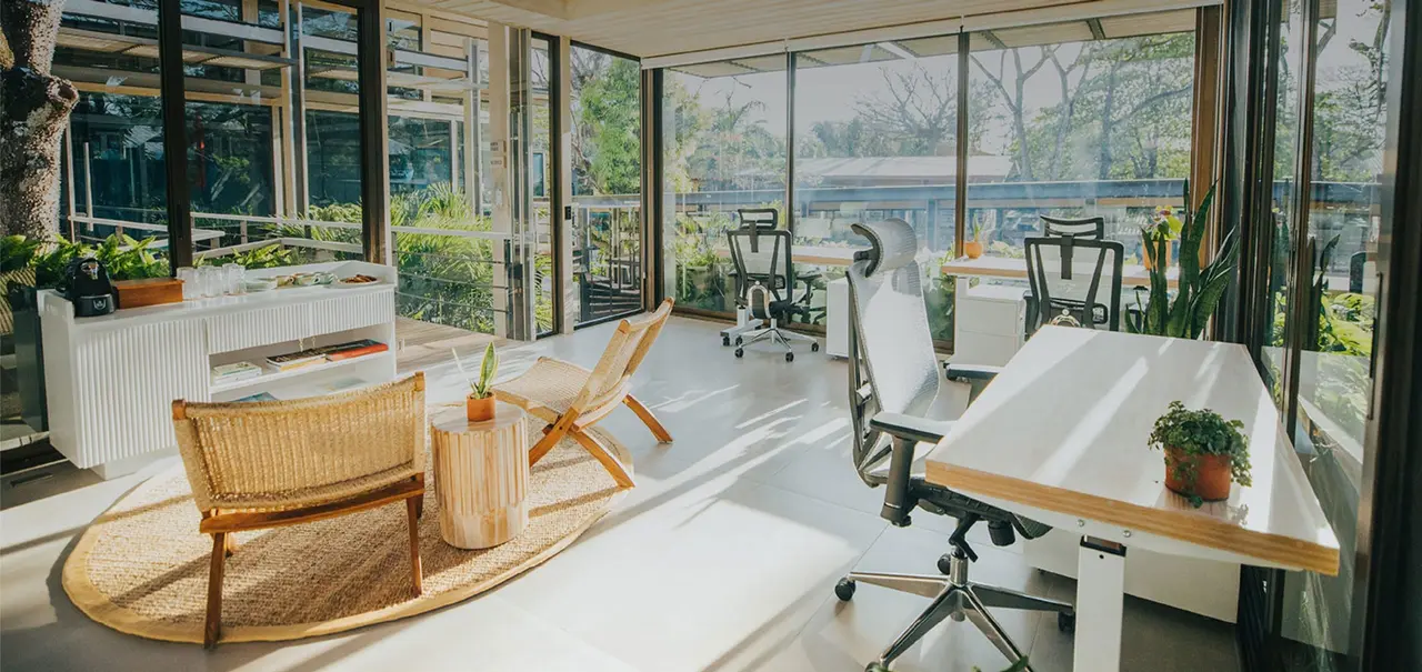 The Gilded Iguana Surf Hotel