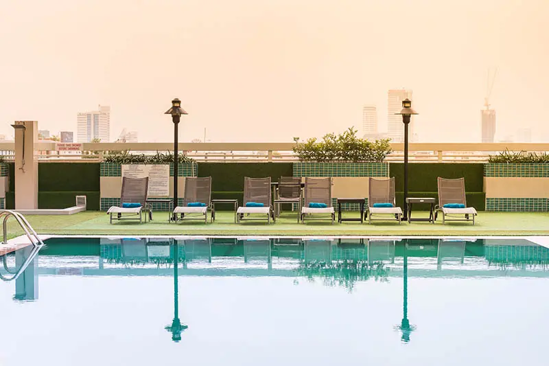 Outdoor Swimming Pool image 3