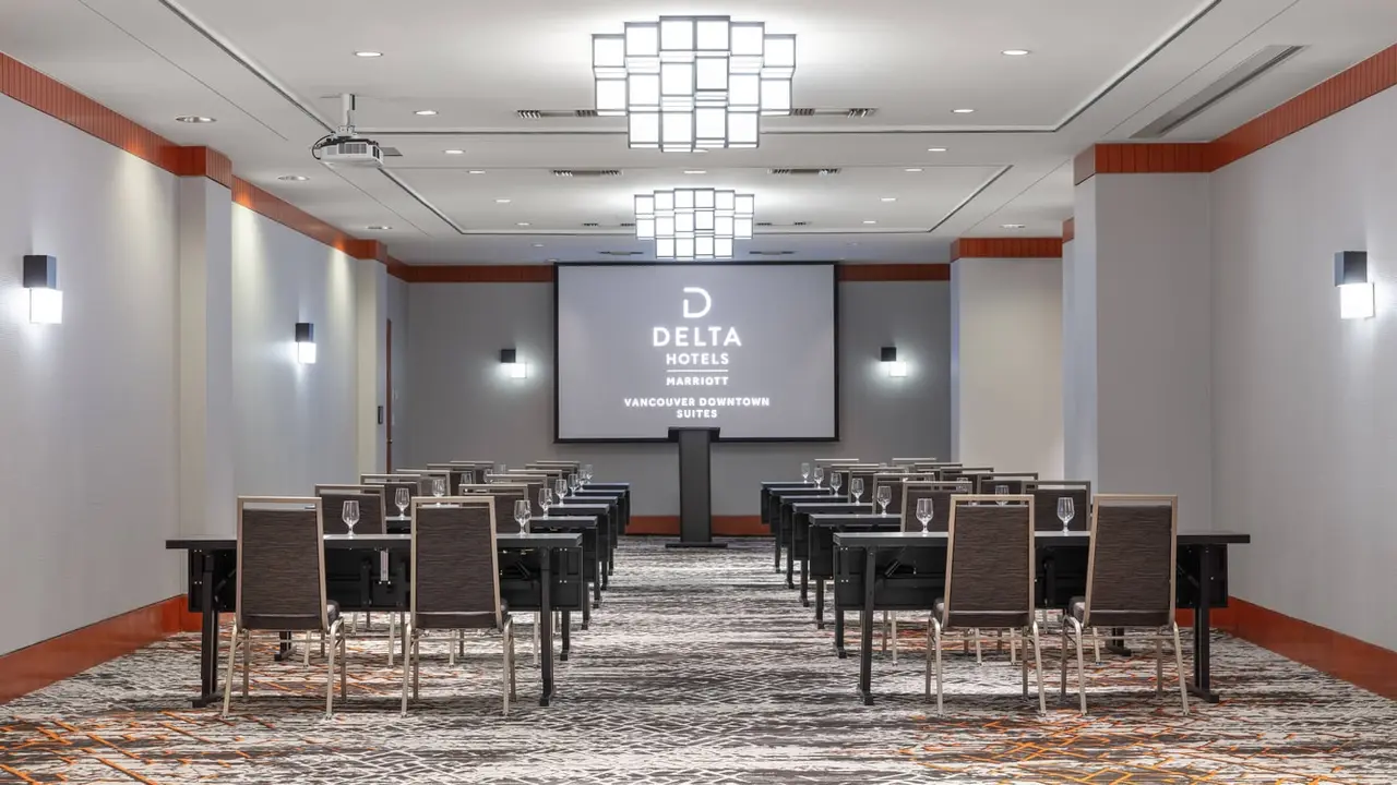 Delta Hotels Vancouver Downtown Suites