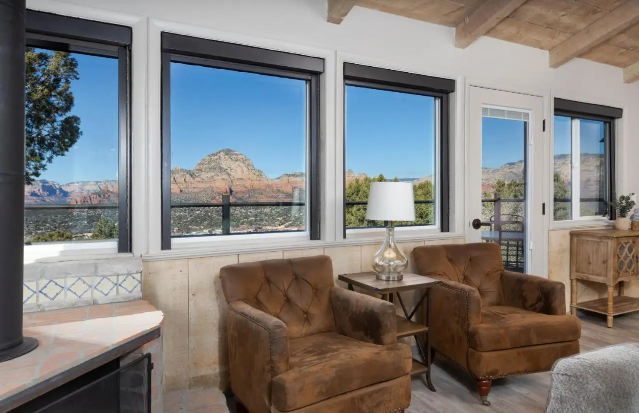 Sky Ranch Lodge