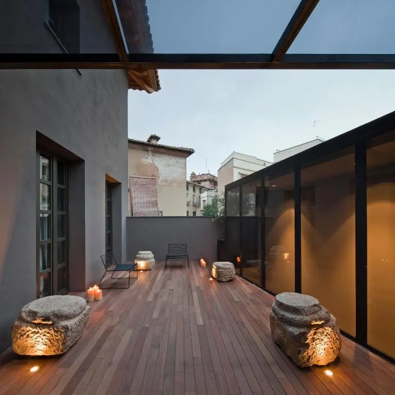 Caro Hotel