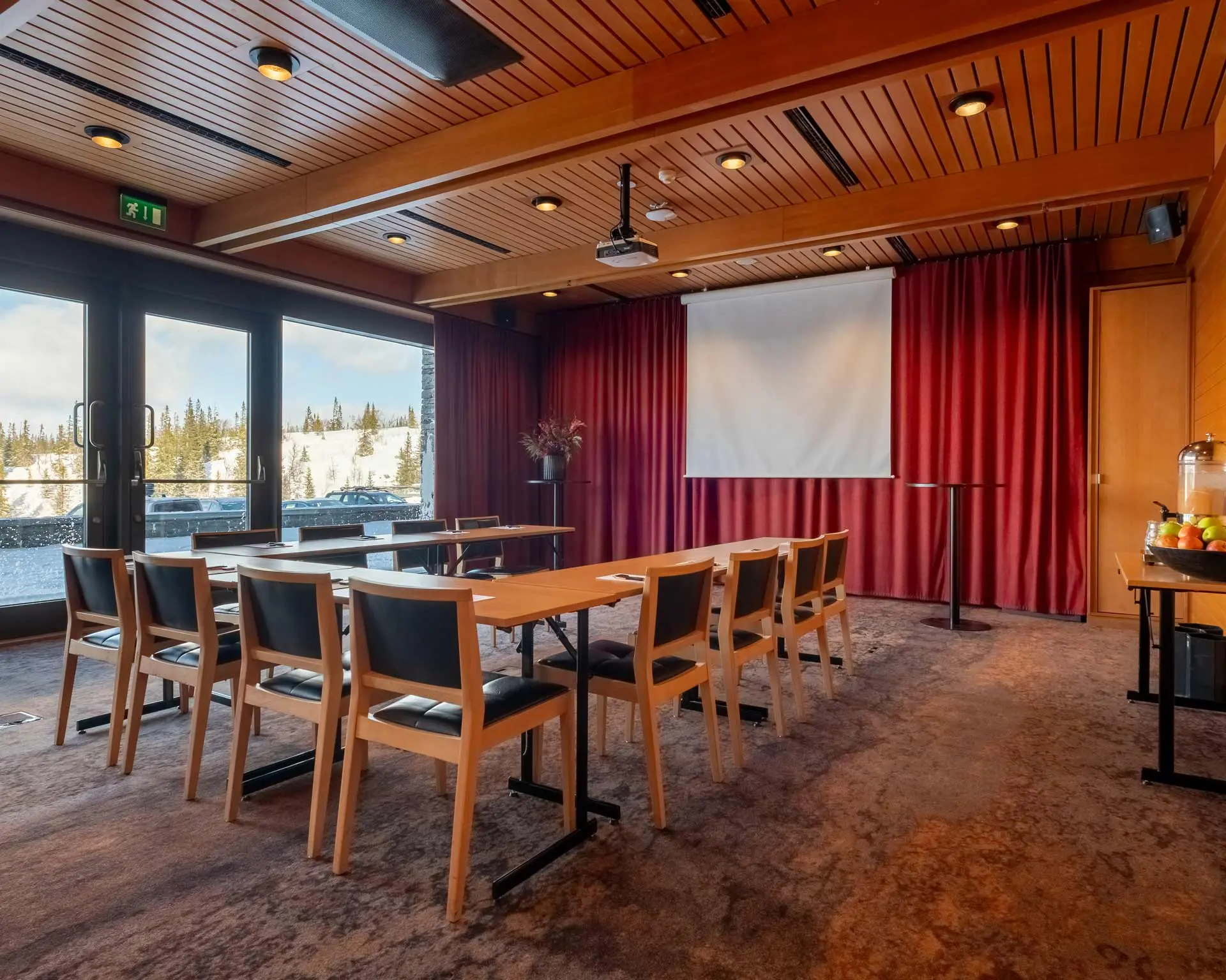 Conference room C6 image 3