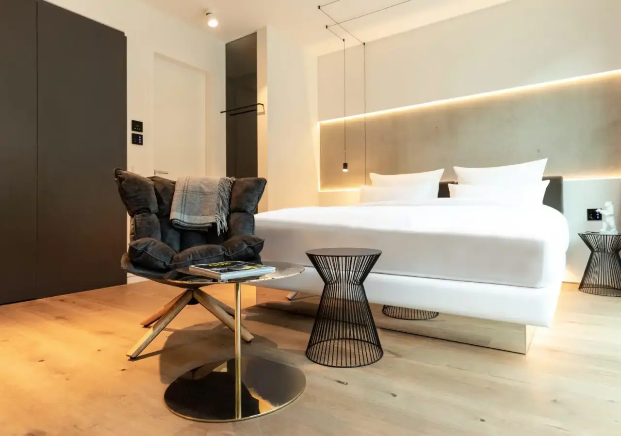 KPM Hotel & Residences