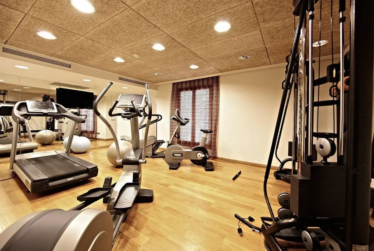 Petit Palace Hotel Tres