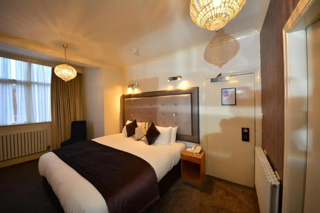 Crescent Hotel and Spa