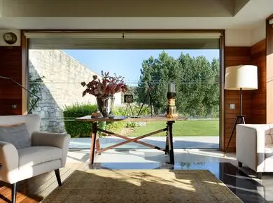 Small Meeting Room image 1