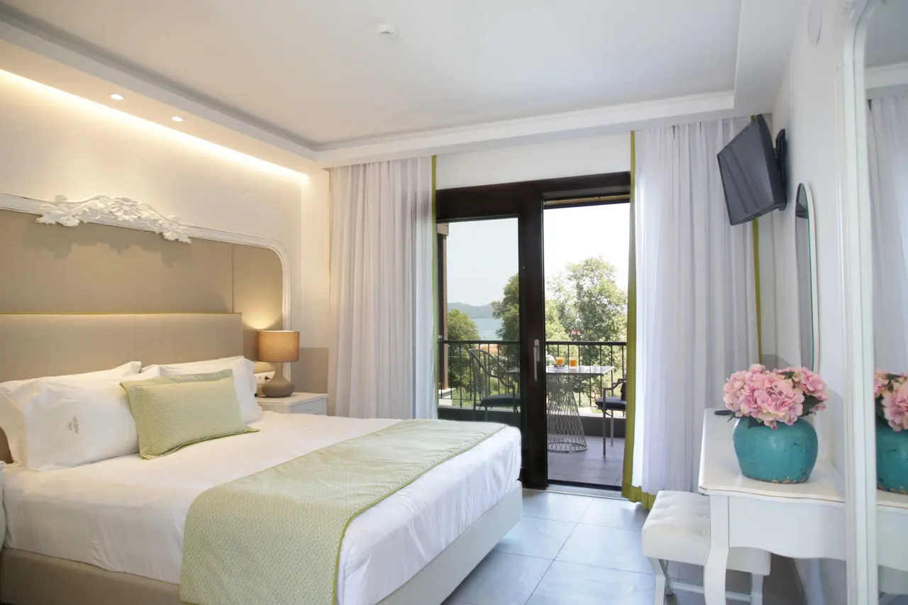 Avaton Luxury Beach Resort - Relais & Châteaux