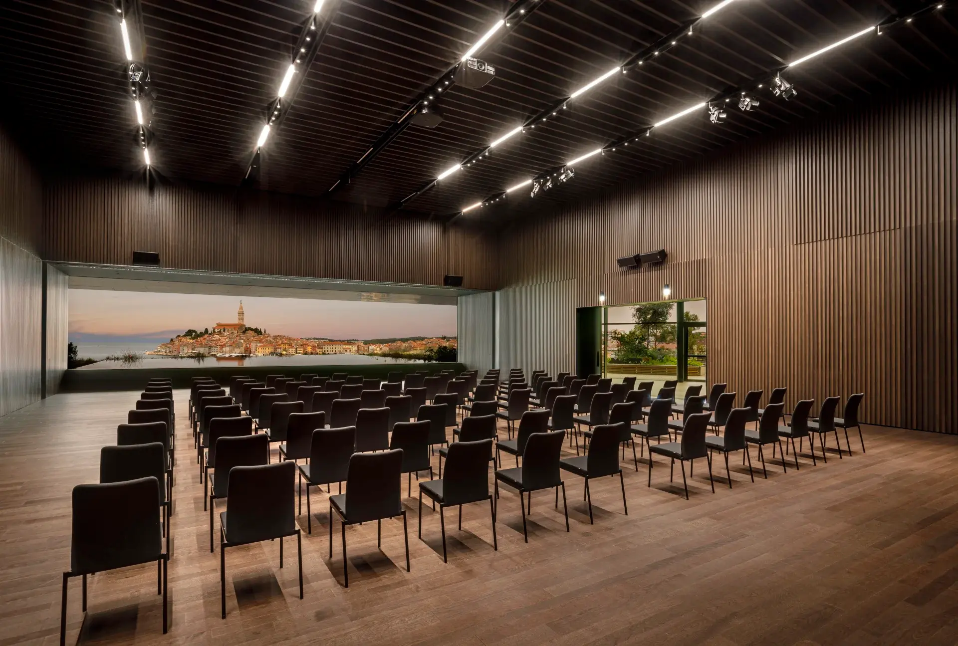 Grand Park Ballroom image 3