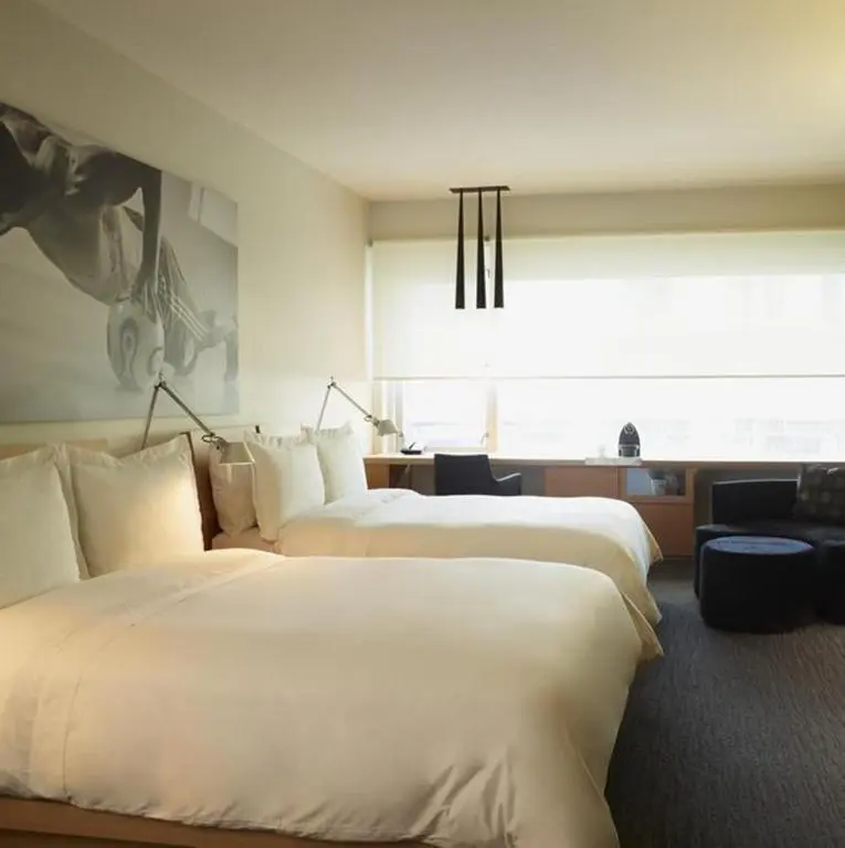 Le Germain Hotel Toronto Maple Leaf Square