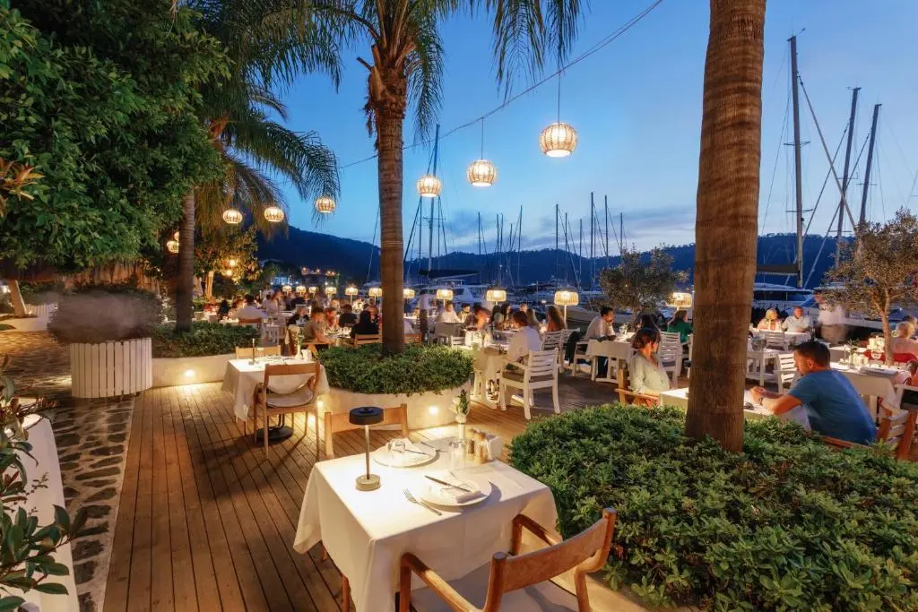 Yacht Classic Hotel