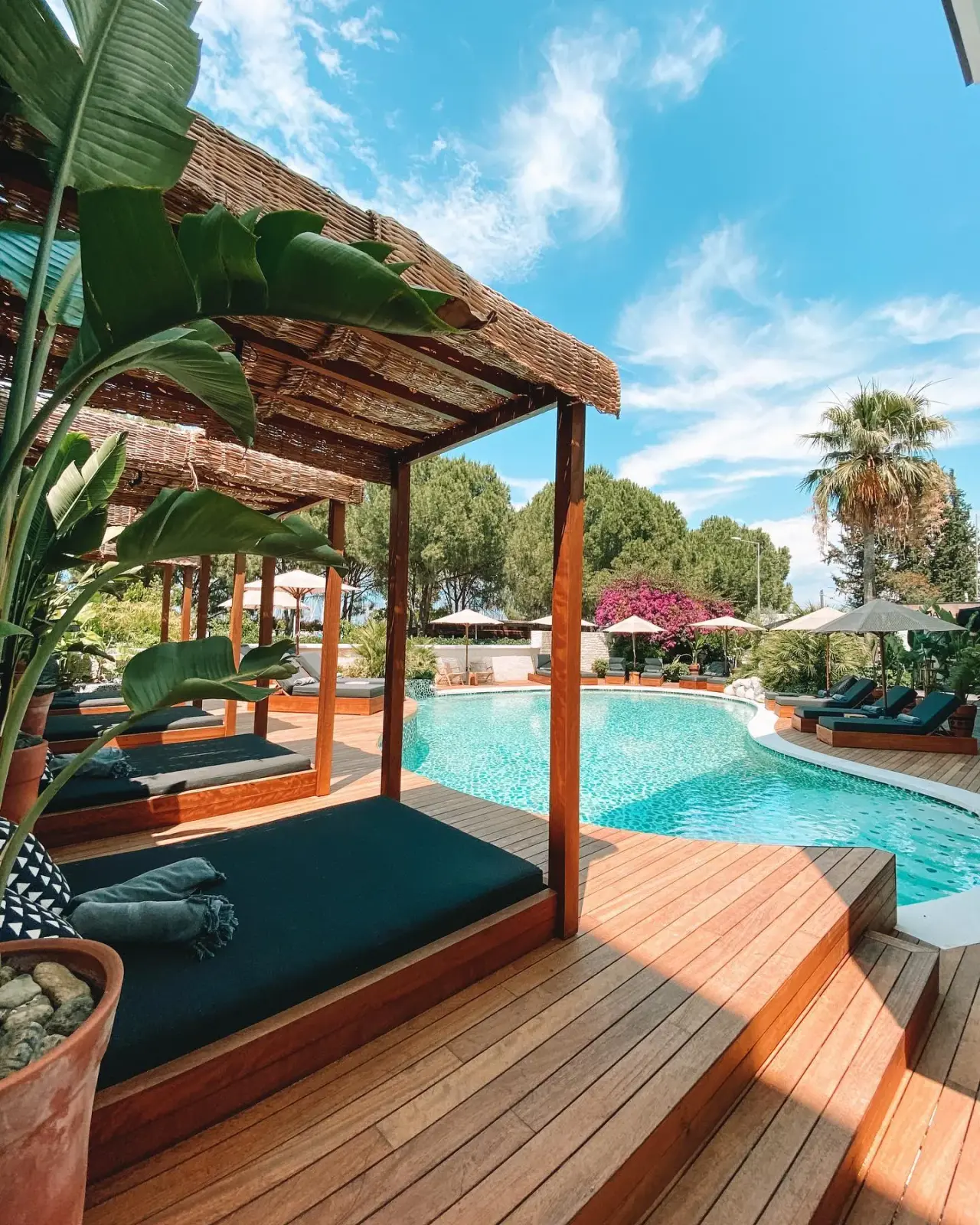 Yacht Bohème Hotel