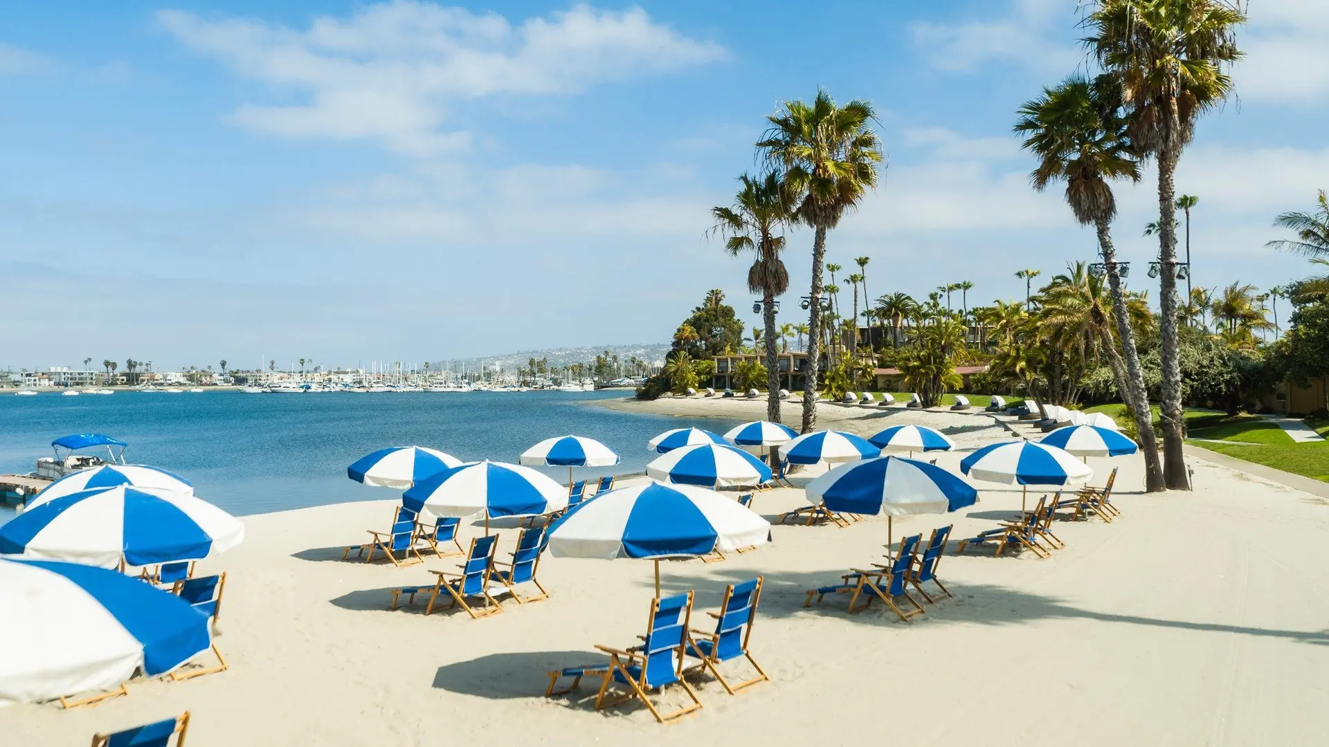 Indoor and Outdoor Lounges image 2