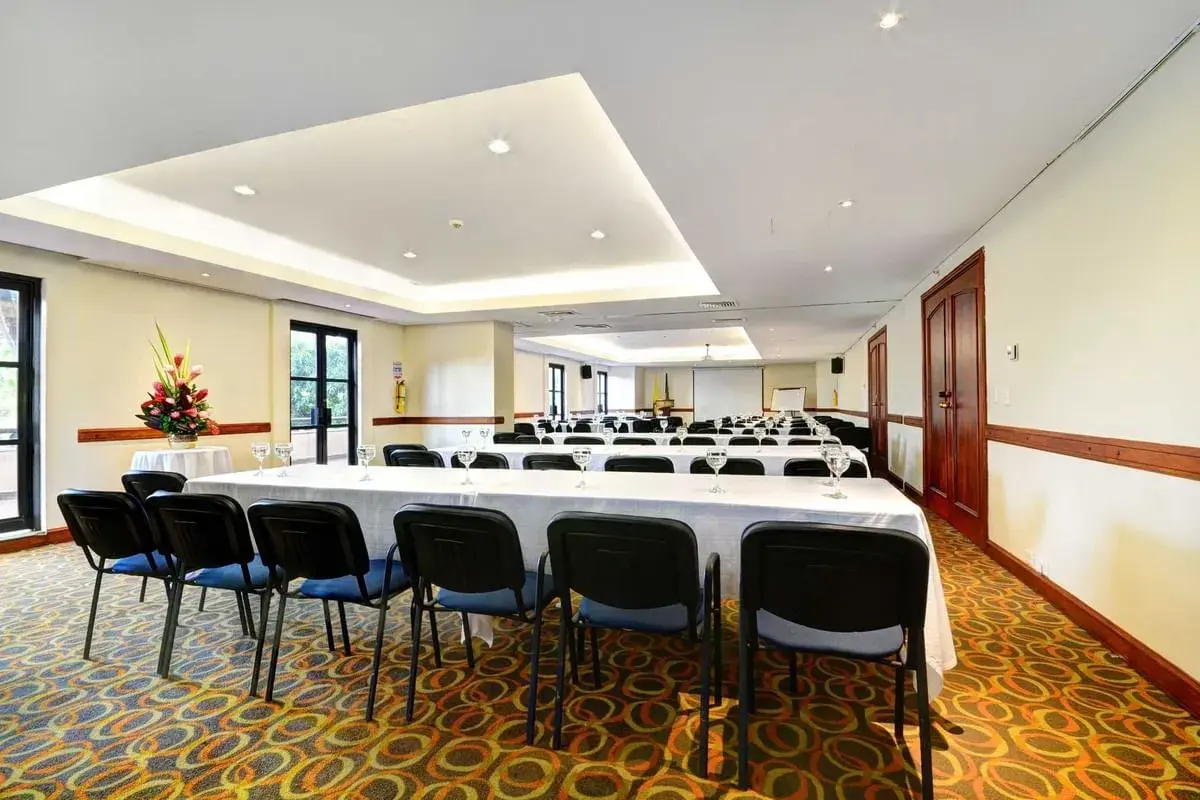 Dann Carlton Hotel