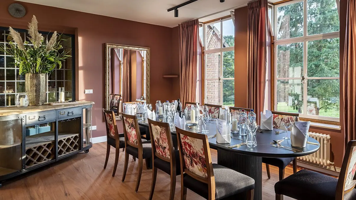 Informal Rooms image 3