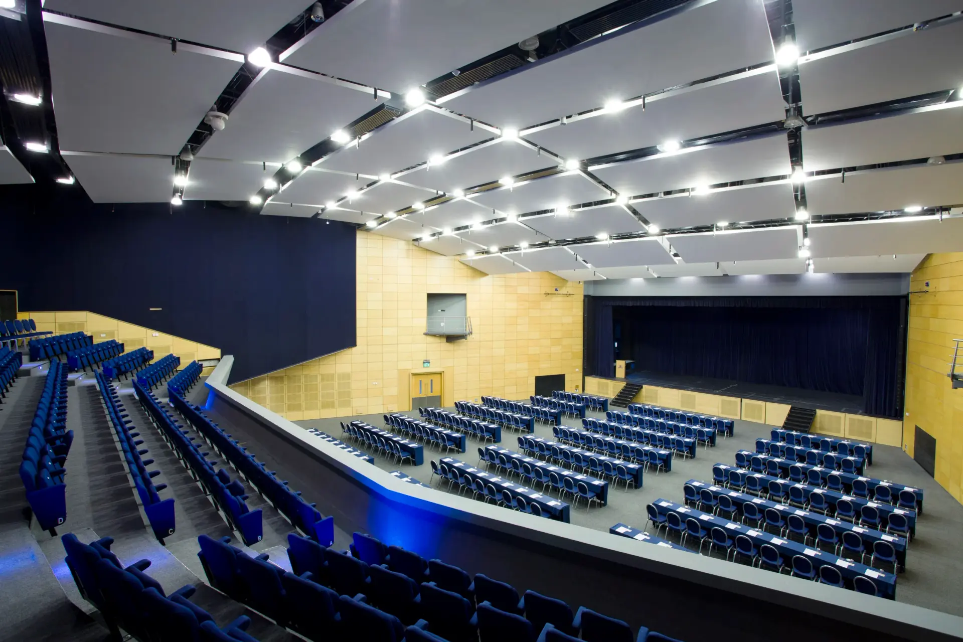 Grandmaster Suite and Foyer image 2