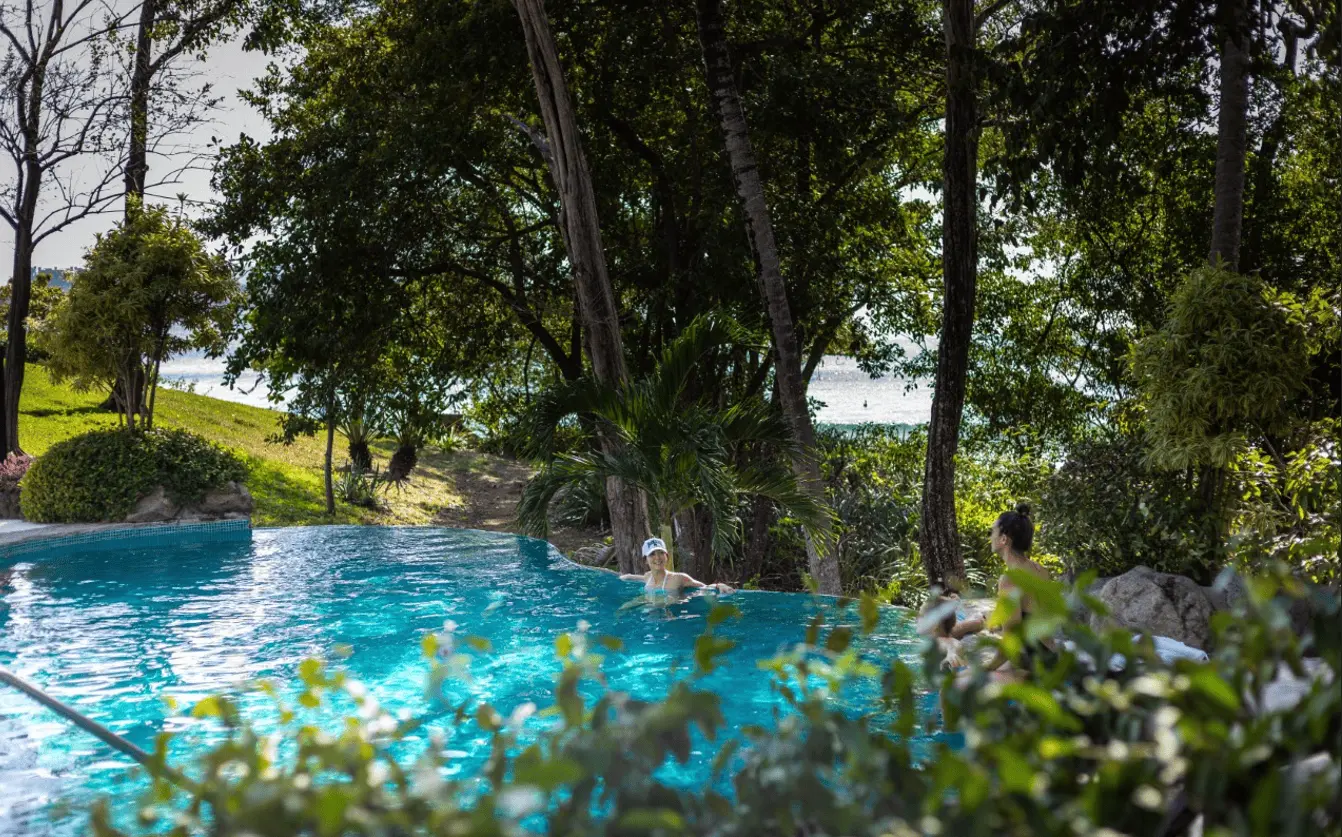 Saltwater Infinity Pool image 3