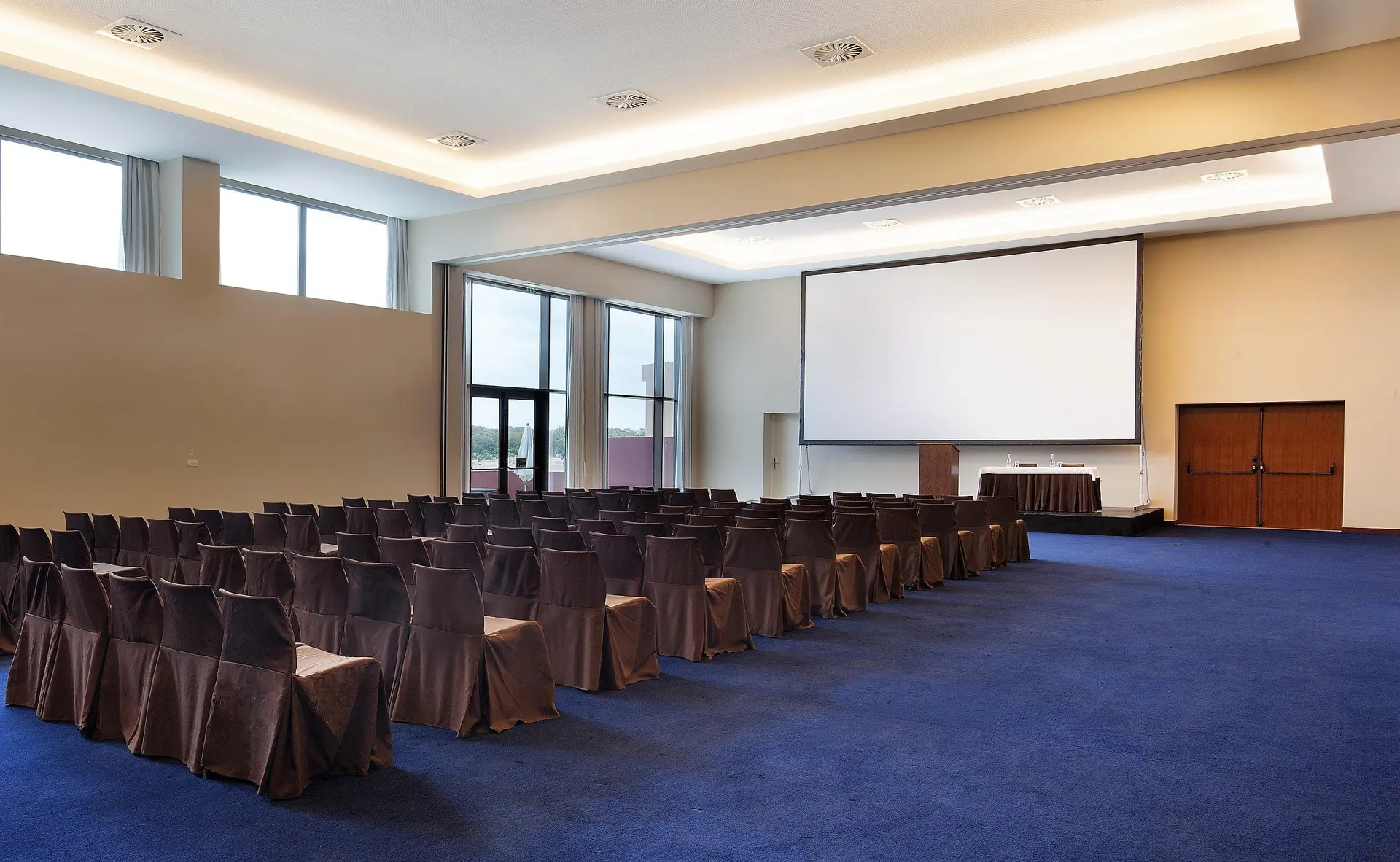 Meeting Rooms image 17