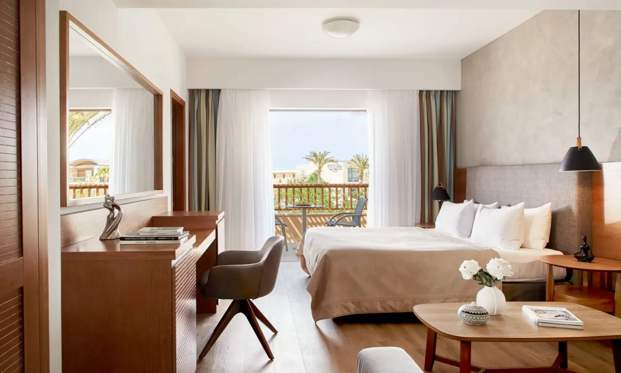Minoa Palace Resort