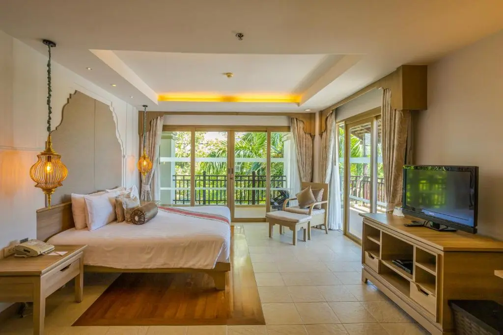 Ravindra Beach Resort & Spa